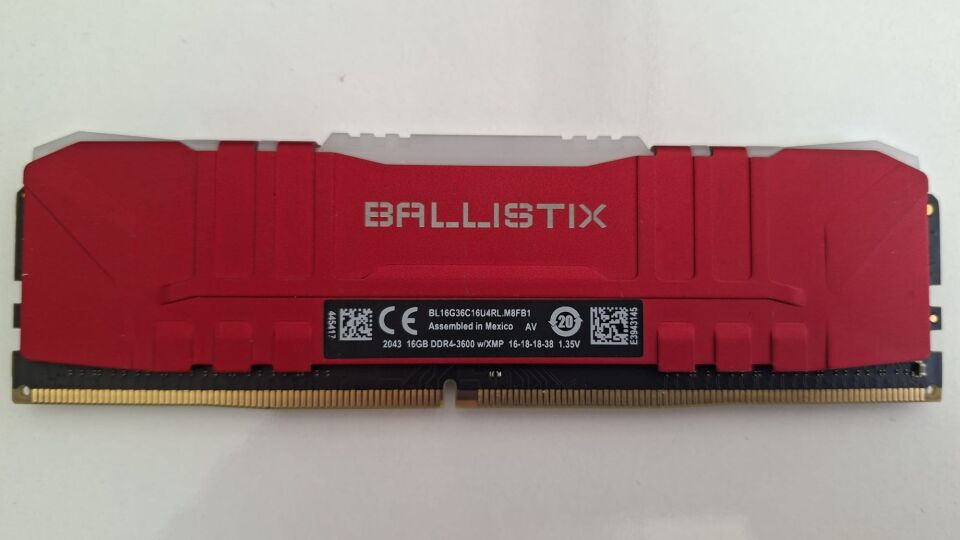 Ballistix 16GB (1x16GB) DDR4 3600MT/s CL16 RAM (Kırmızı)