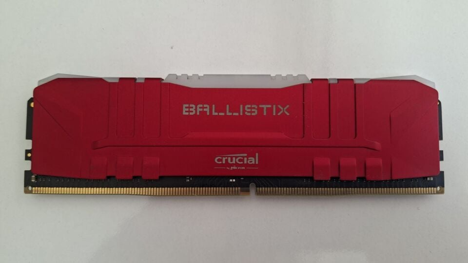 Ballistix 16GB (1x16GB) DDR4 3600MT/s CL16 RAM (Kırmızı)