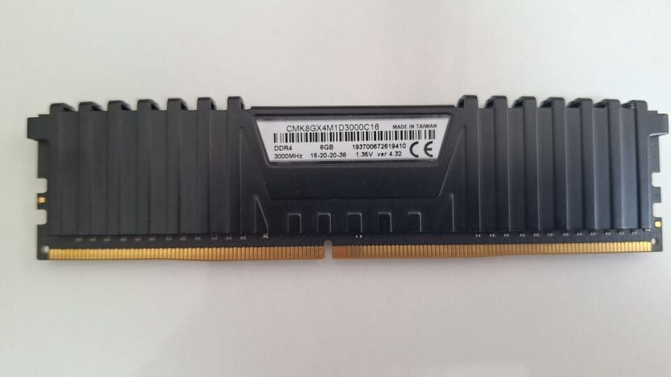 VENGEANCE LPX 8GB (1x8GB) DDR4 3000MT/s CL16 RAM