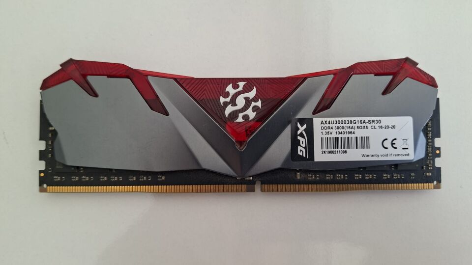Gammix D30 8GB (1x8GB) DDR4 3000MT/s CL16 RAM (Kırmızı)