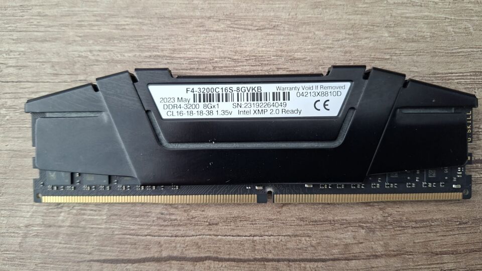 Ripjaws V 8GB (1x8GB) DDR4 3200MT/s CL16 RAM