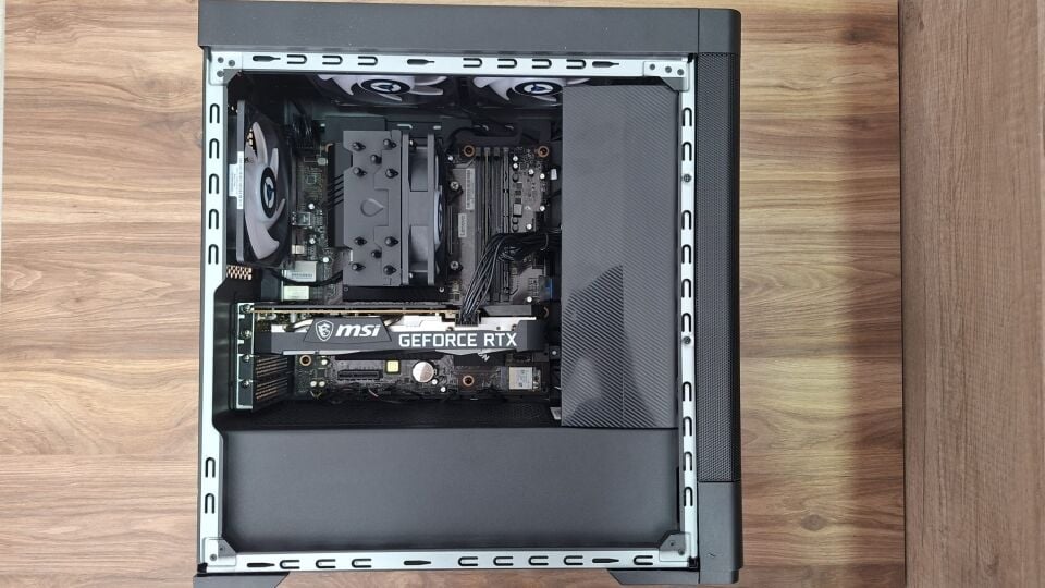 Legion T5 26AMR5 R5-5600 32GB-DDR4 500GB-SSD RTX-3050-8G Masaüstü PC