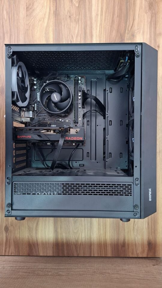 MEGA GAMING EVR01 R5-4500 16GB-DDR4 480GB-SSD RX-6500-XT-4G Masaüstü PC