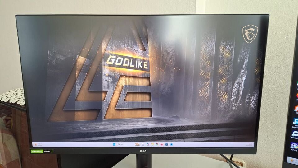 UltraGear 27GL83A-B 27'' 1ms(GTG) 144Hz QHD IPS Pivot Gaming Monitör