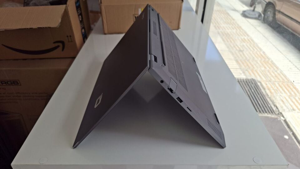 Ultra TN1501 R7-6800H 16GB-DDR5 512GB-SSD 15.6-FHD Dizüstü PC