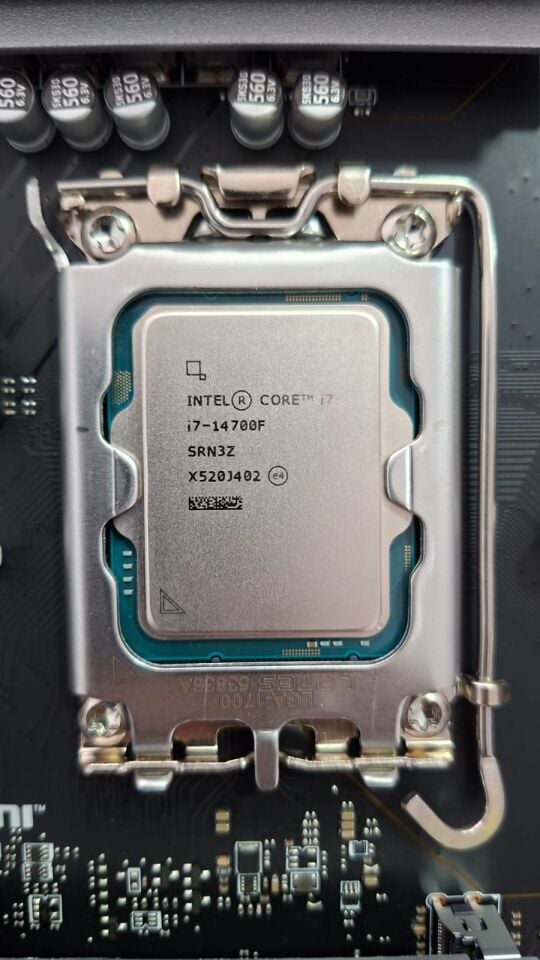 Core i7-14700F 2.1GHz (5.4GHz Turbo) 33MB Önbellek 20 Çekirdek LGA1700 İşlemci (Kutusuz)