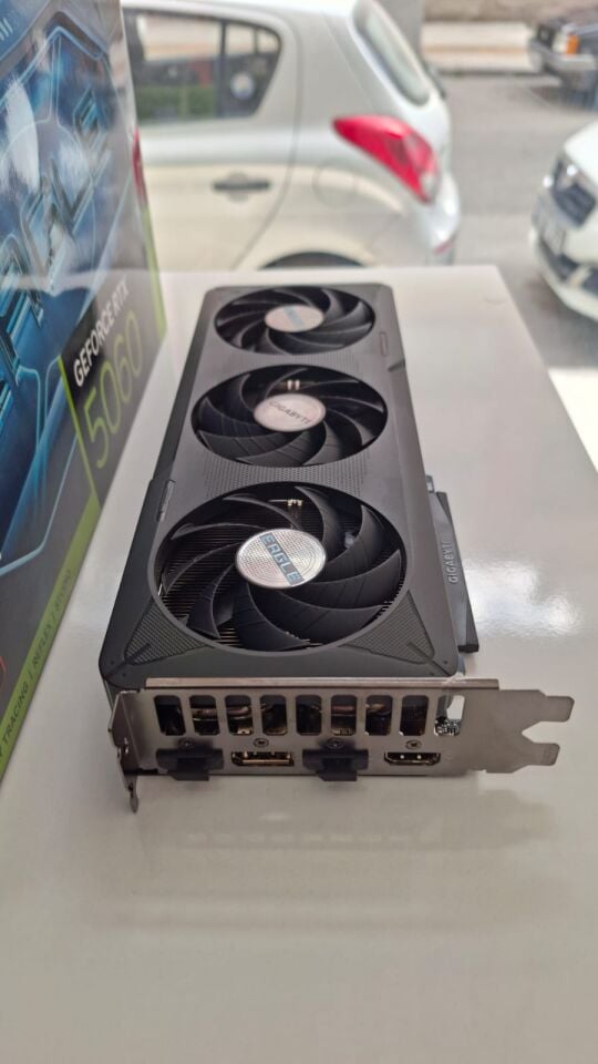 GeForce RTX5060 EAGLE MAX OC 8GB GDDR7 128-bit Ekran Kartı