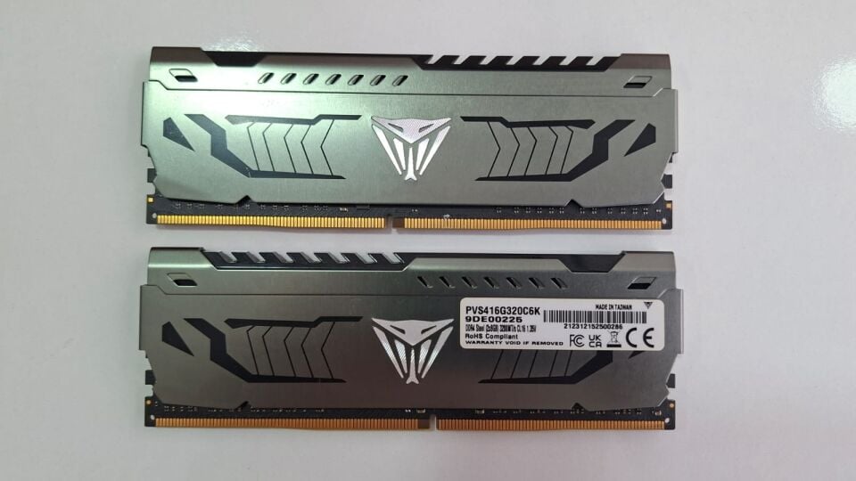 Viper Steel 16GB (2x8GB) DDR4 3200MT/s CL16 RAM