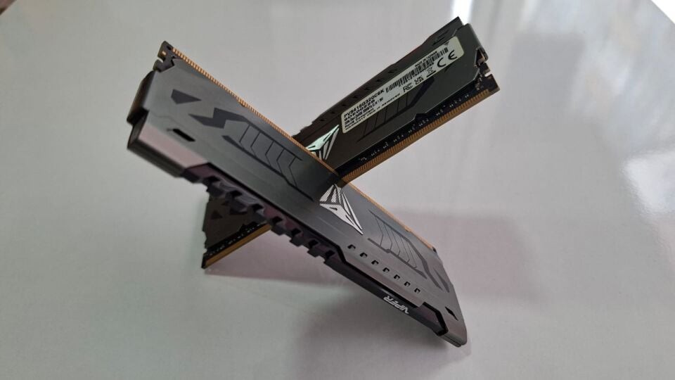 Viper Steel 16GB (2x8GB) DDR4 3200MT/s CL16 RAM