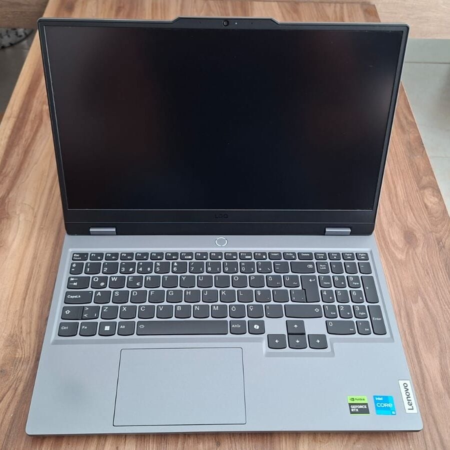 LOQ 15IAX9 83GS0099TR i5-12450HX 24GB-DDR5 512GB-SSD RTX-3050-6G 15.6-FHD Dizüstü PC